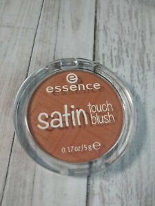 Essence satin touch blush 10 Satin Coral Compact