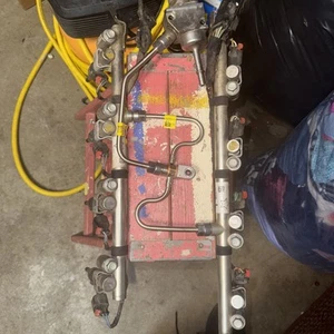 2014-2020 L83 5.3 V8 HIGH PRESSURE FUEL PUMP W/ LINES OEM AND INJECTORS AND RAIL - Picture 1 of 2
