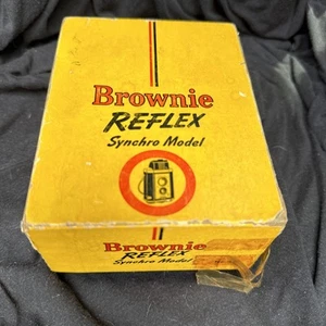 Vintage Eastman Kodak Brownie Reflex Synchro Model No 173 OVP Requisite - Bild 1 von 3
