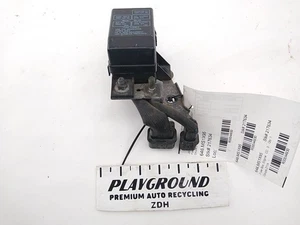 Mitsubishi 3000GT Dodge Stealth Fuse Box 91 92 93 94 95 96 97 98 99 - Picture 1 of 8