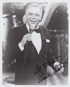 FRANK SINATRA HAND SIGNED 8" X10" B&W PHOTO "A GREAT COLLECTABLE" - Picture 1 of 1