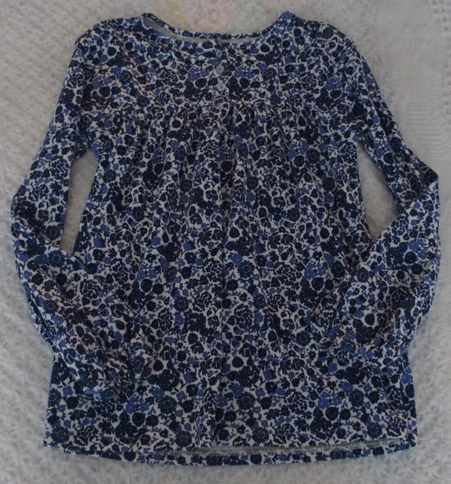 Camisa Vineyard Vines 14 L Niñas Usada en Excelente Condición Azul Flores Manga Larga Primavera Invierno Otoño Foto 1 de 1
