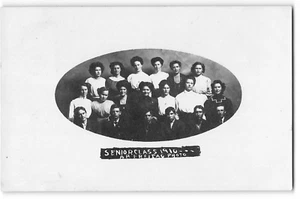Foto de clase superior RPPC 1910 Milwaukee, WI escuela normal postal vintage - Imagen 1 de 2