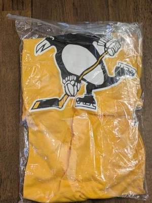 Brand new Pittsburgh Penguins Gold Adult Extra Large Tee Shirt Hockey Gear - Image 1 of 4