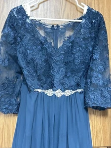 AZAZIE  HAYEK, Lace and chiffon formal gown navy blue size a 16 - Picture 1 of 9