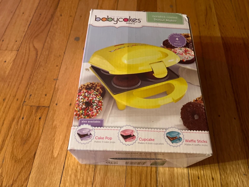 Nuevo "Babycakes Minis Antiadherente Recubierto Mini Donut Maker" Amarillo - Nuevo En Caja Foto 1 de 1