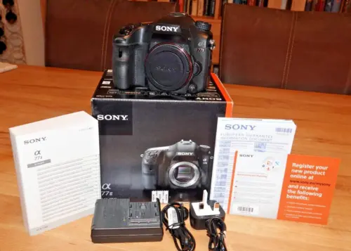 Sony Alpha ILCA-77M2 (77 II) 24.3 MP SLT-Digitalkamera Topp-Zustand