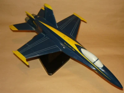 AEREO MC DONNELL DOUGLAS AEREO F/18A HORNET US NAVY ORIGINAL VINTAGE MODEL PLANE - Immagine 1 di 4