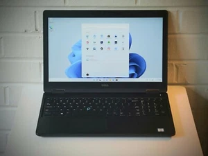 Dell Latitude Ultrabook 5580 15.6" i5-7440HQ 2.8GHz 8GB RAM 250GB SSD Windows 11 - Picture 1 of 5