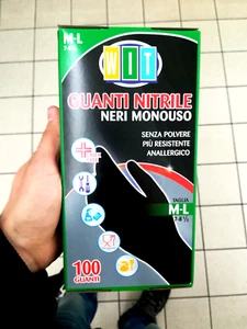 GUANTI IN NITRILE 100 PEZZI TAGLIA M-L 7-8 MEZZO NERI MONOUSO ANALLERGENICI - Foto 1 di 4