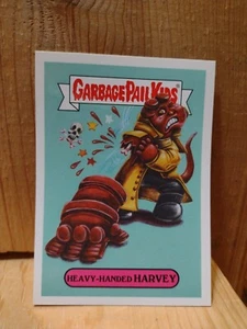 Garbage Pail Kids 2018: Harvey de mano pesada. HORROR MODERNO. #2a de 15 GPK18 - Imagen 1 de 2