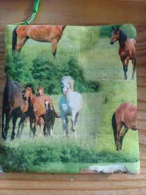 Tasche, Etui, Hülle für eBook-Reader Tolino epos 3 -  Pferde - Bild 1 von 4