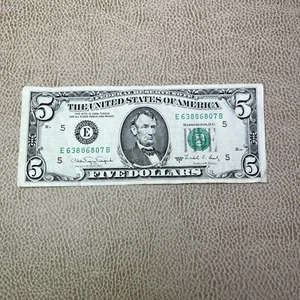 1988 A Rare Vintage $5 Five Dollar Federal Reserve Note (Richmond FRN) - Picture 1 of 12