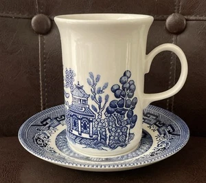 VTG Churchill WILLOW BLUE Coffee/Tea Mug & Saucer England - Picture 1 of 4