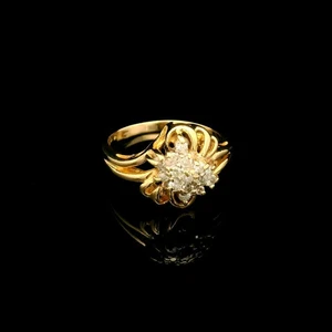 (MA5) Ladies 10K Yellow Gold Diamond Cluster Ring .15 ctw 2.8 Grams Size 6 - Picture 1 of 5