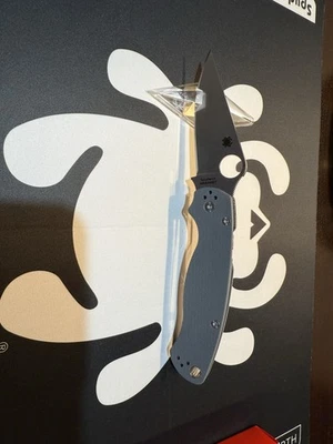 Spyderco Para military 2 Maxamet  C81GPDGY2 Folding Pocket Knife - Image 1 of 4