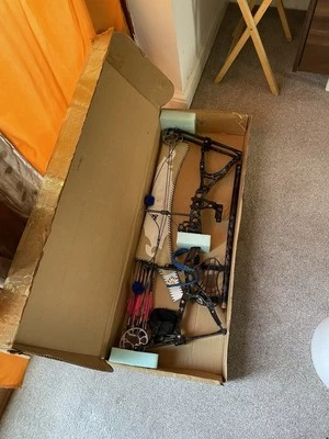 Bowtech 40-60 LBS LEFT hand, Assassin, Camo. Small issue. - Image 1 of 4