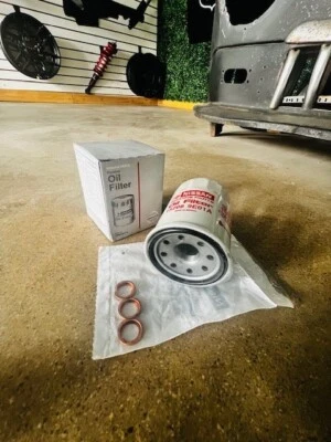 (1) Genuine Nissan Oil Filter  w Drain Plug  15208-9E01A same as dealer - Image 1 of 3