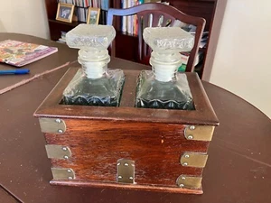 Unique home made Wine decanter box and two decanters - Picture 1 of 6