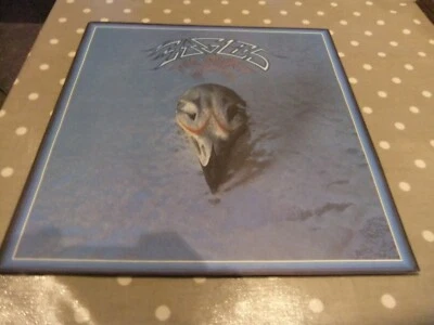 THE EAGLES   ---   THEIR GREATEST HITS 1971 - 1975  [ K 53017] EX - Image 1 of 4