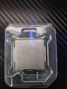 Intel Core i5-2500K Four-Core 4-Thread 3.3 GHz Unlocked LGA1155 CPU SR008 - Picture 1 of 3