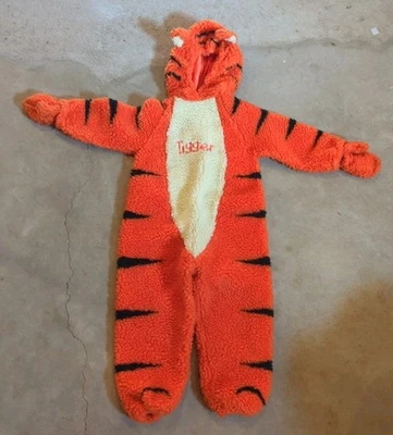 Disney Store TIGGER Winnie the Pooh Peluche Con Capucha Disfraz Niño 2-4T Cálido Foto 1 de 4
