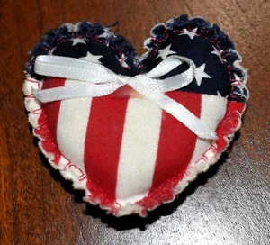 Pin patriótico corazón muy bonito - Imagen 1 de 2