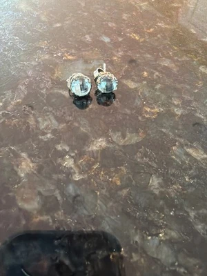 Aretes pequeños Chatelaine de plata de ley David Yurman de 8 mm con topacio azul Foto 1 de 2