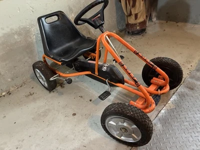 Go-Kart con Pedal para Niños 4 Ruedas Coche de Juguete Asiento Ajustable, Freno de Mano, Naranja Foto 1 de 2