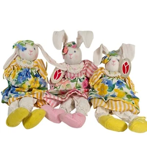 Hase Kaninchen Plüschtier Stofftier Spielzeug Deko Frühling Cottagecore Blumen - Bild 1 von 9