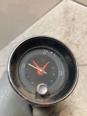 Reloj Buick 1963-1964 Foto 1 de 4