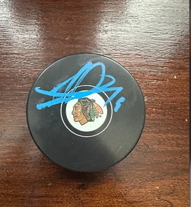 Jonathan Toews PSA Autographed NHL Chicago Blackhawks Hockey Puck - Picture 1 of 3