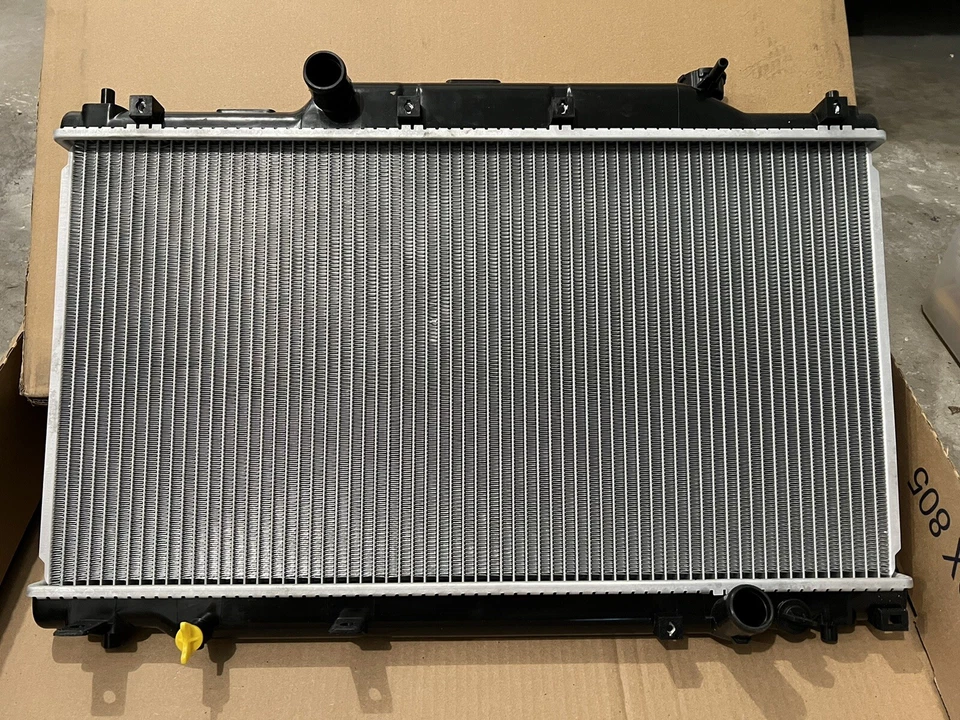 Radiador Honda Civic 2001-2005, ¡nuevo en caja! Foto 1 de 1