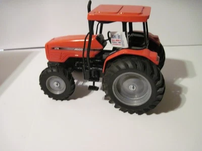 Игрушечный фермерский трактор Agco Allis Chalmers «LT 70» 1:16 - Изображение 1 из 4