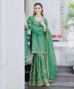 Hochzeit Look Chinnon Seide Kurta und Sharara mit ausgefallenem Dupatta für Damen & Mädchen - Bild 1 von 11