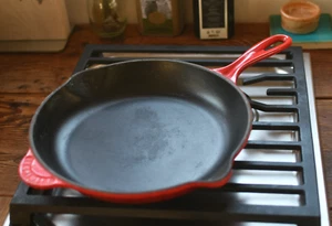 Vintage Le Creuset 26 Gusseisen Emaille Bratpfanne mit Griff - Bild 1 von 12