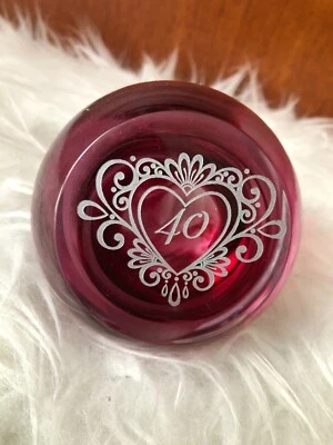 CAITHNESS SCOTLAND RUBY 40TH ANNIVERSARY ETCHED GLASS PAPERWEIGHT - Image 1 of 4