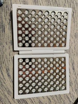 Panel de terapia de luz Revive Foto 1 de 4