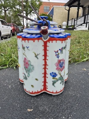 Чудесный фарфоровый чайник 20th  - Изображение 1 из 4