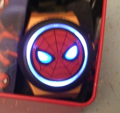RELOJ DIGITAL ACCUTIME SPD4593AZ MARVEL SPIDERMAN CUBIERTA ILUMINADA CARA ABATIBLE NUEVO EN CAJA Foto 1 de 4