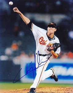 CHRIS TILLMAN  BALTIMORE ORIOLES  ACTION SIGNED 8x10 - Picture 1 of 1