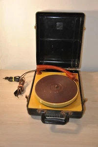 Vintage Soviet Portable Electrophon  Elfa. 1950-60. - Picture 1 of 12