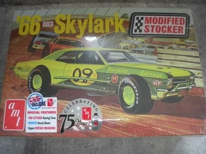 AMT Maßstab 1:25 1966 Buick Skylark modifizierter Stocker Modellauto-Bausatz - Neu - Bild 1 von 3