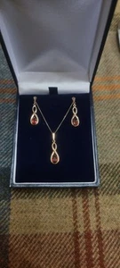 9 Ct Gold And Garnet Necklace And Earring Set - Picture 1 of 4