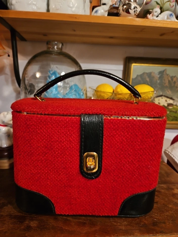 Celebrity New York Made In USA 1960's Red Tweed Makeup Case With Mirror - Image 1 of 4