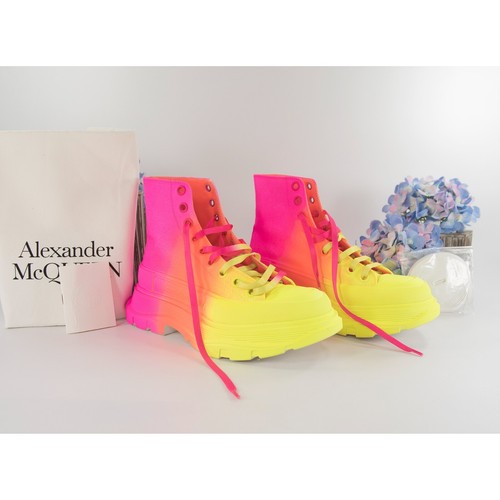 Sneakers alte Alexander McQueen Lt Edition Tread Slick al neon 37 5 nuove con scatola