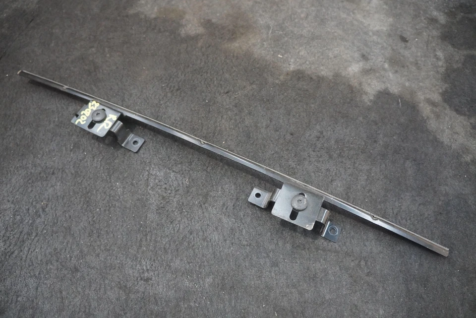 Rear Bumper Center Bracket Support FG33-17B681-AA Aston Martin V12 Vantage 2017 - Image 1 of 3