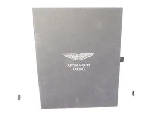 ASTON MARTIN RACING - HOUSSE TABLETTE / IPAD 2 & 3 - CUIR - 501187622 - RARE - Afbeelding 1 van 21