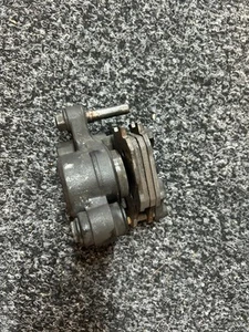 PINZA FRENO POSTERIORE E STAFFA YAMAHA MT-10 SP GEN 1 2017 - Foto 1 di 2