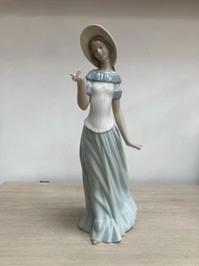 NAO By Lladró ‘The Butterfly’s Dance’ Handmade Porcelain Figurine#1398 - damaged - Picture 1 of 14